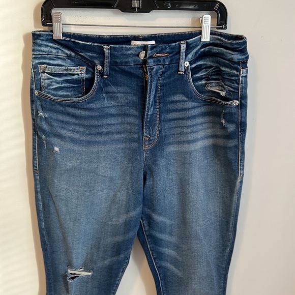 Good American Good Leg Crop Jean - Picture 5 of 8